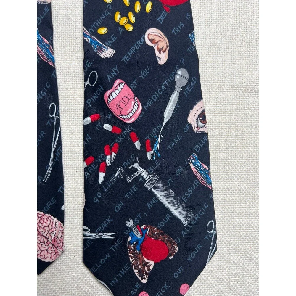 Nicole Miller 90s 100% Silk Tie Doctors theme, Medical theme Excellent condition